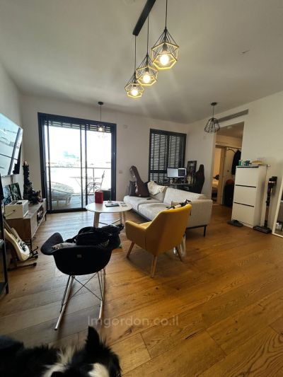 Avec terrasse,Bel appartement,Dans un immeuble neuf,Endroit calme,Haut standing