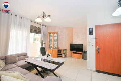 Beautiful 4-room apartment in the city center in a quiet area