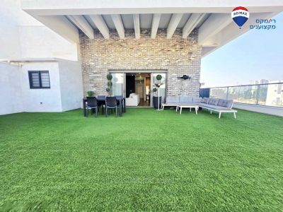 פנטהאוז מדהים בן 5+1 חדרים!