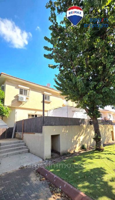 New opportunity: Generous family home at an incredible price!