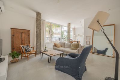 Quiet Street - Near Sea - Old North