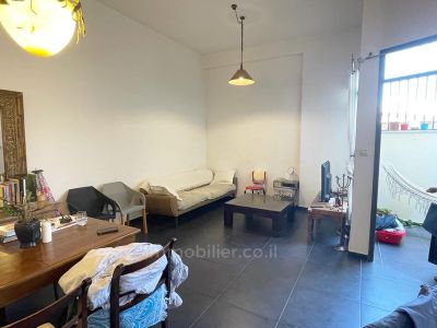 Class Building - Yaffo North - 2.5 Rooms