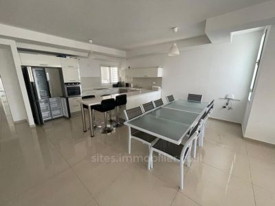 Grand Appartement Meubler proche du Kikar et la mer