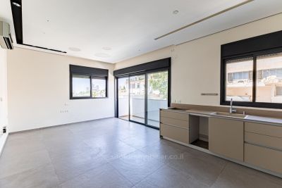 בלב העיר -  דירה נדירה!!!