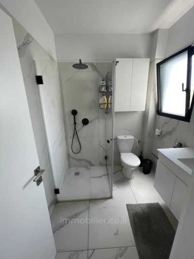 נכס אקסקלוסיבי ומיוחד במינו - טריפלקס