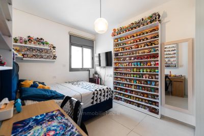 Mini-penthouse d’exception à Ashkelon – Vue imprenable sur le lac