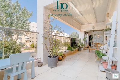 con terraza,en un hermoso edificio,Grande,Cerca del mar,Vista al mar,¡No se lo puede perder!,Departamento bonito