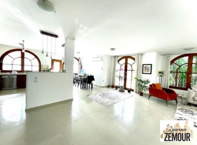 ¡No se lo puede perder!,Cerca del mar