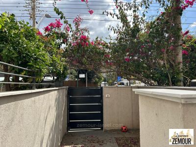 Não perca!,Lindo apartamento,Boa localização,Em uma rua tranquila,em um belo imóvel,em um imóvel novo,Grande,Jardim grande,Tetos altos