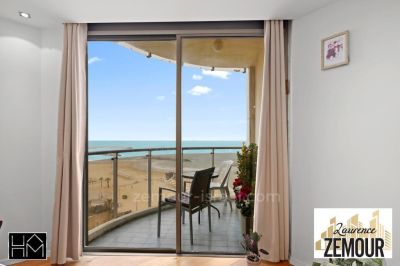 מרפסת עם נוף לים,יפה,עם נוף לים