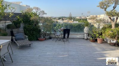 in center,with terrace,Beautiful apartment,Large,Invested