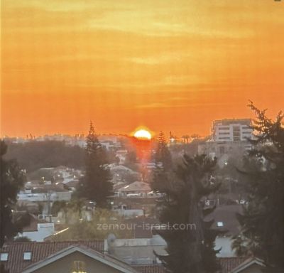 со всеми удобствами,в красивом здании,Большой,Высокие потолки,Эксклюзивный проект