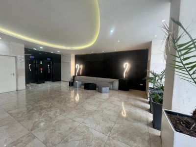 in center,with terrace,Beautiful apartment,Well arranged,in a beautiful building