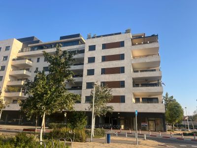 יפה,בבניין יוקרה,פרוייקט איכותי,מרווחת