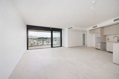 New 4-Room Apartment with Double Terrace and Panoramic View – Mekor Haim