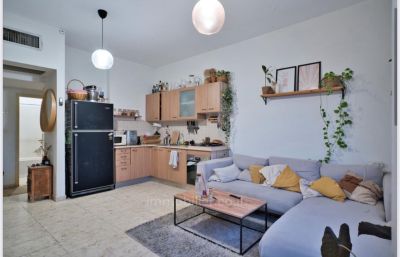 Au centre,Avec terrasse,Bel appartement,Bon emplacement,Dans rue calme