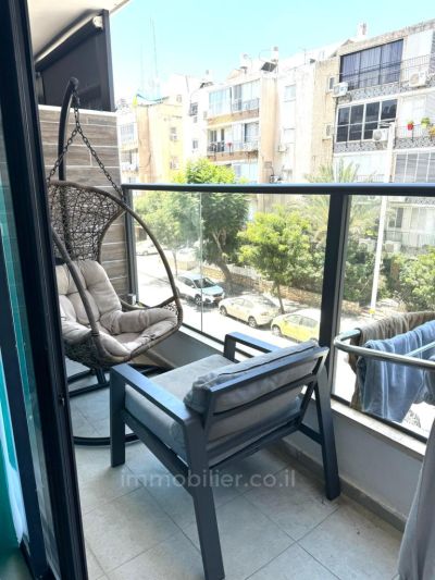 Renovated 3-Room Apartment – South Bat Yam