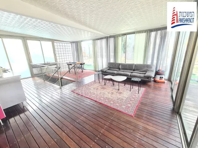 Villa 7 stanze Gerusalemme German Colony