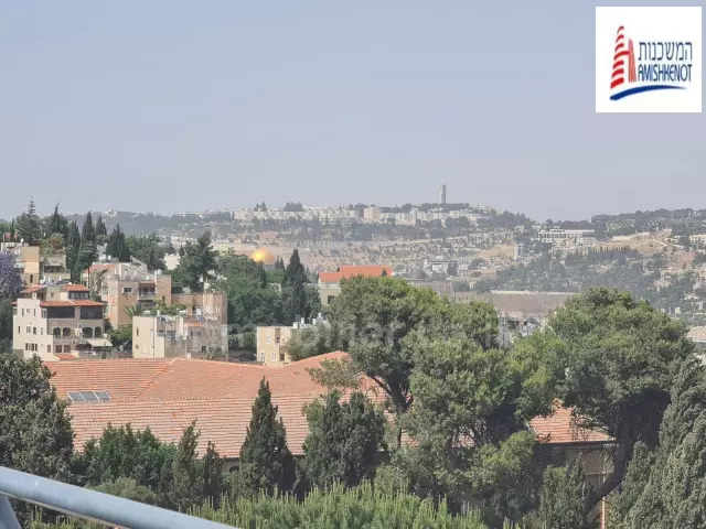 Attico 6 stanze Gerusalemme Talpiot