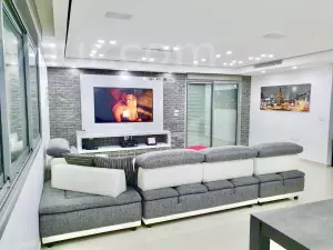 Livello del giardino 5 stanze Ashdod Mar