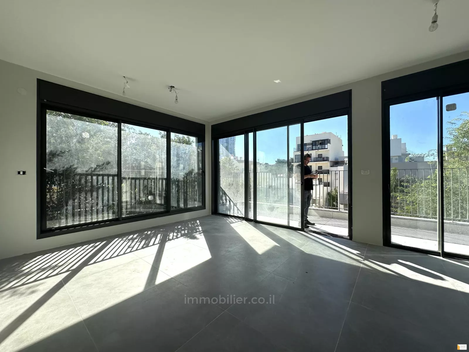 Appartamento 3 stanze Tel Aviv Bazel 232-IBL-3858
