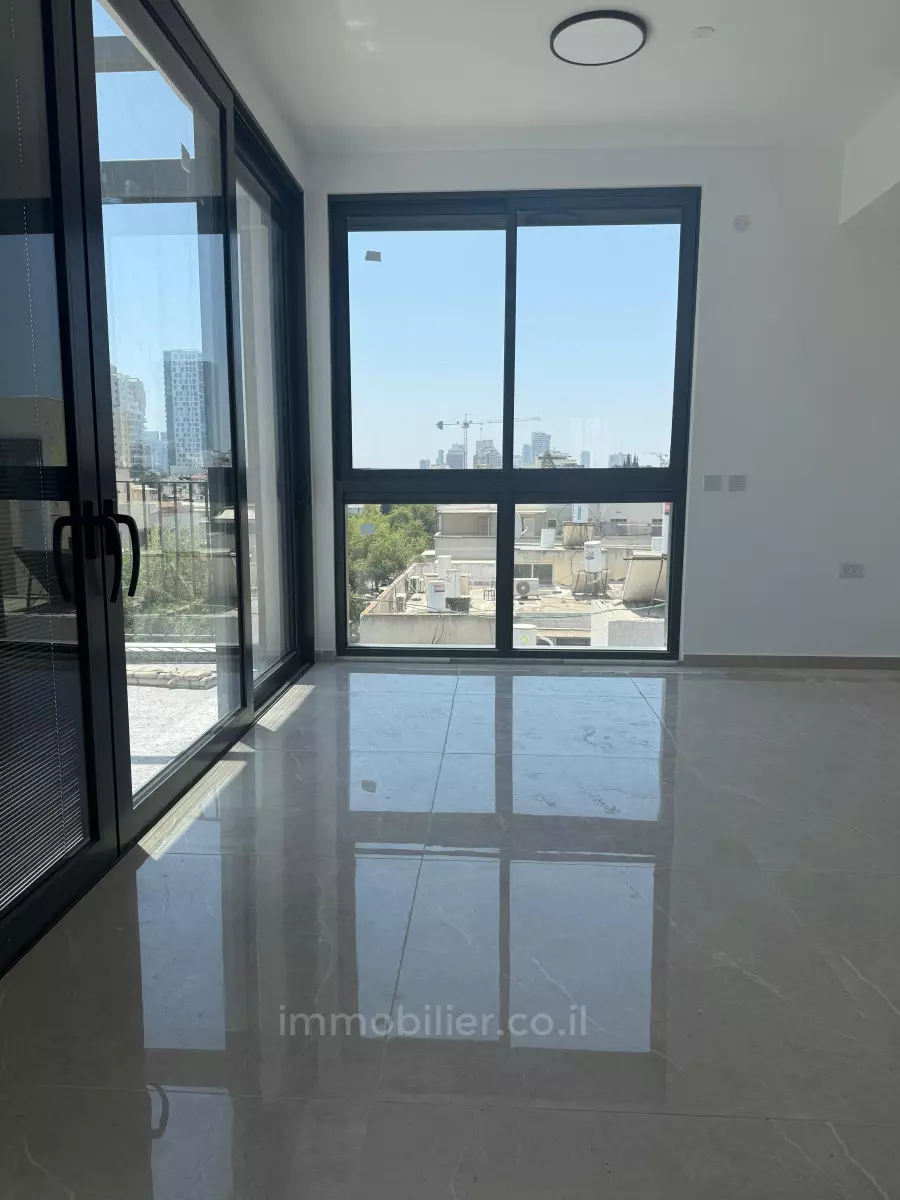 Attico 3 stanze Tel Aviv Bazel 232-IBL-3939