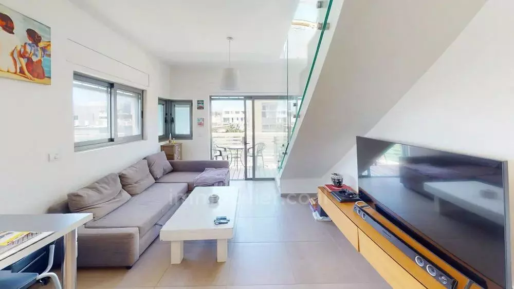 Duplex 4 stanze Tel Aviv Sokolov 232-IBL-3951