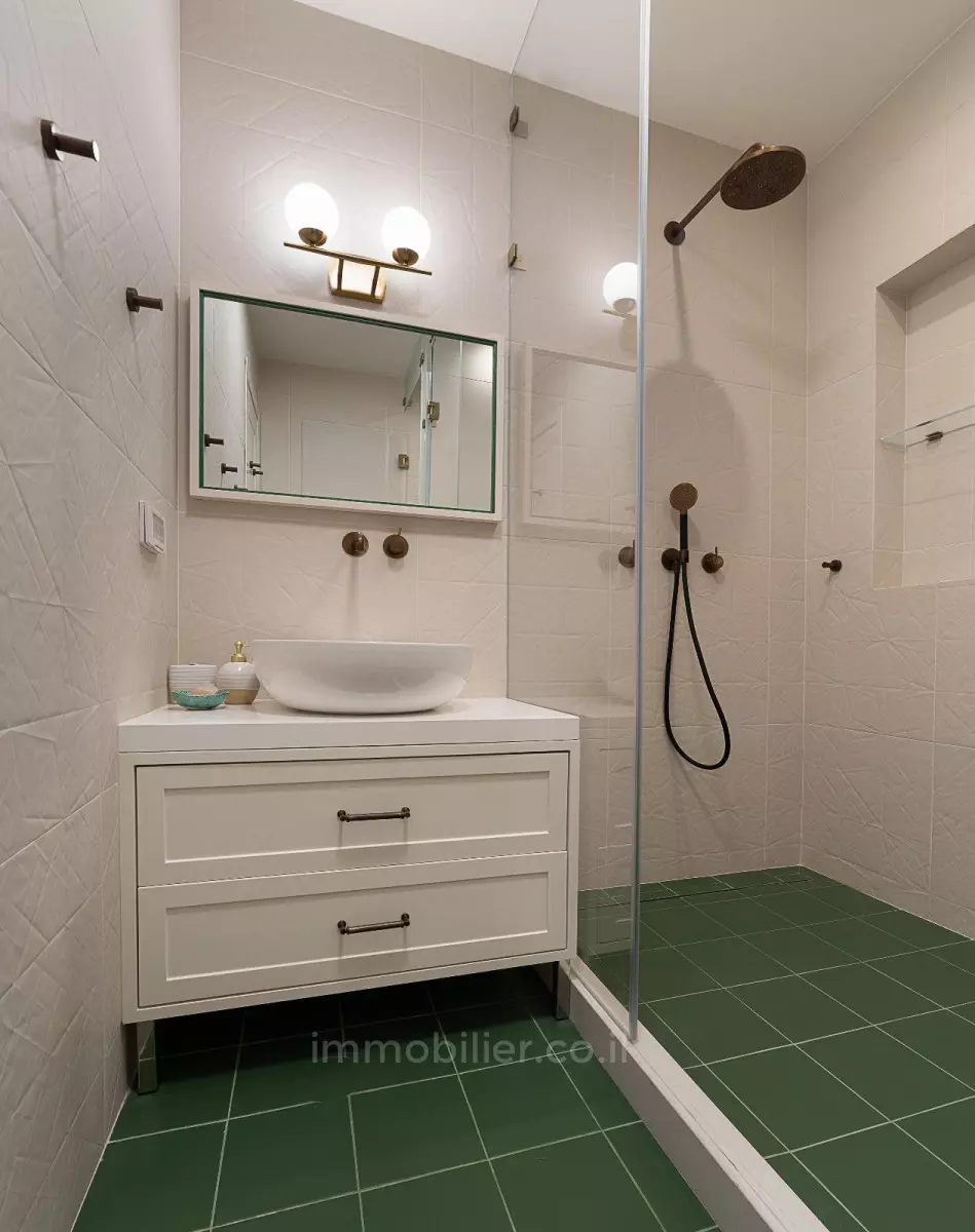 Appartamento 3 stanze Tel Aviv quartiere di mare 232-IBL-3958