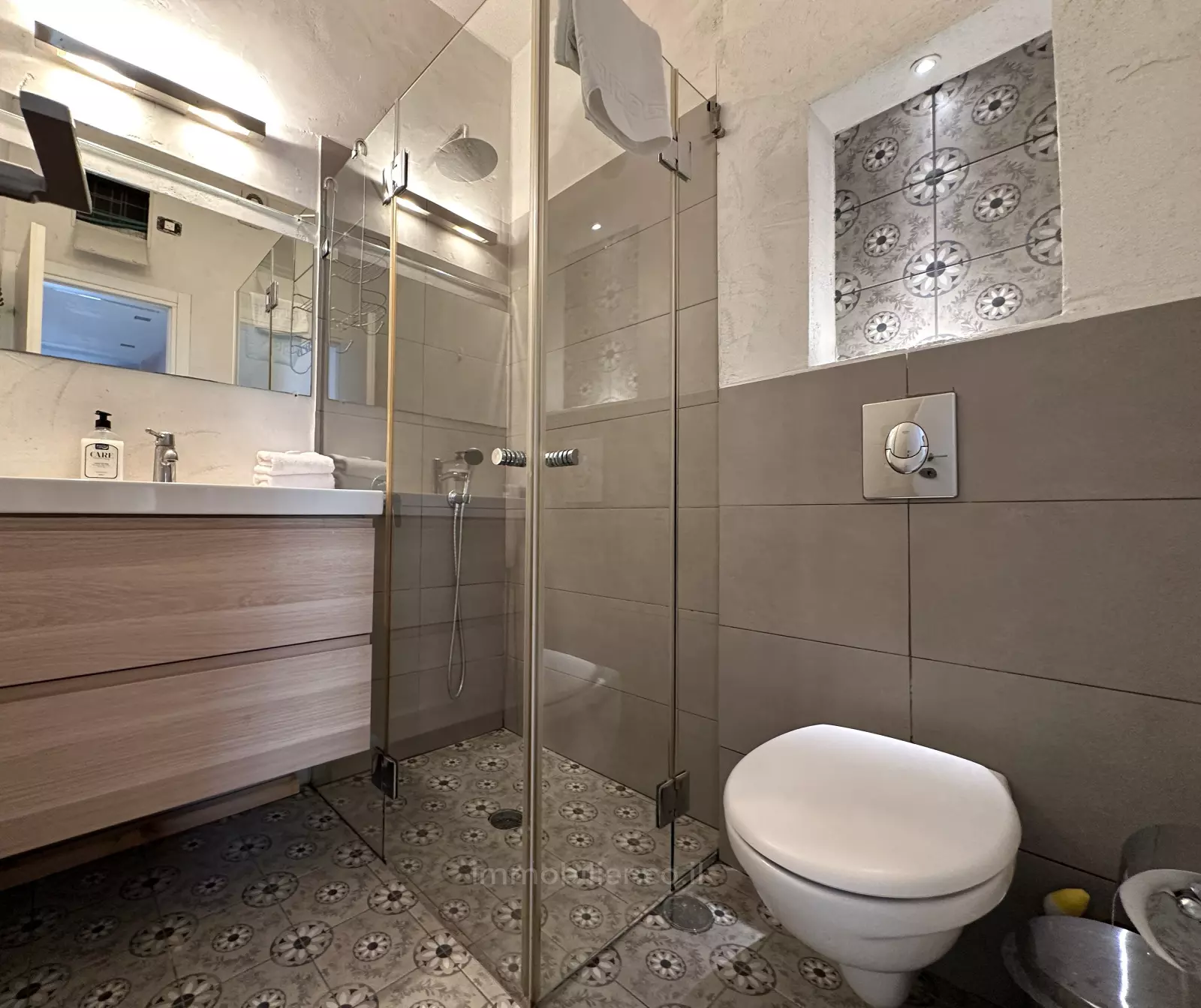 Appartamento 3 stanze Tel Aviv quartiere di mare 232-IBL-3965