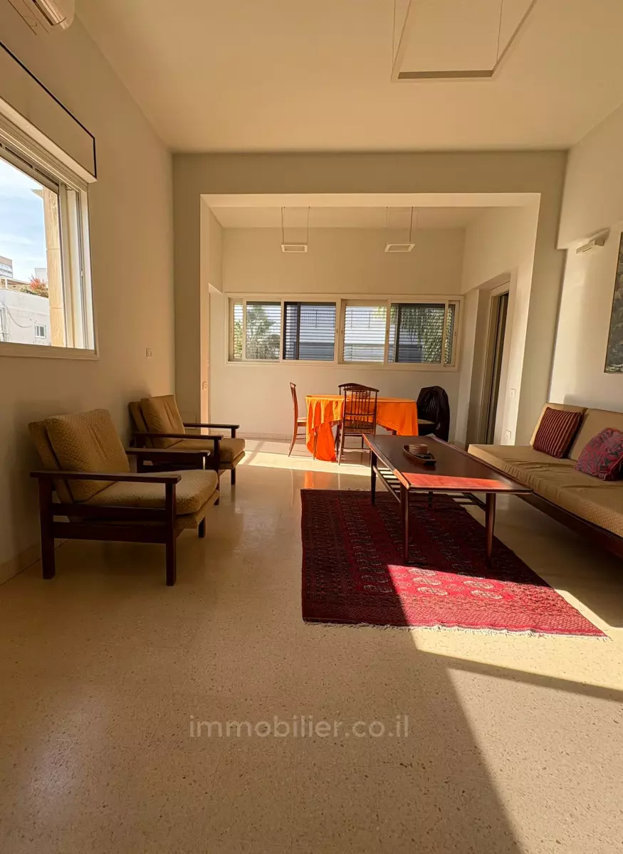 Appartamento 3.5 stanze Tel Aviv quartiere di mare 232-IBL-4000