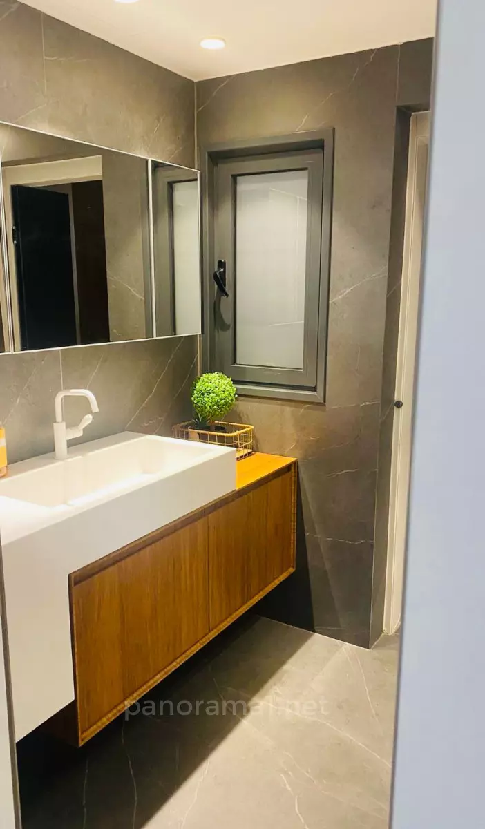 Livello del giardino 5 stanze Ascalona City 233-IBL-1640