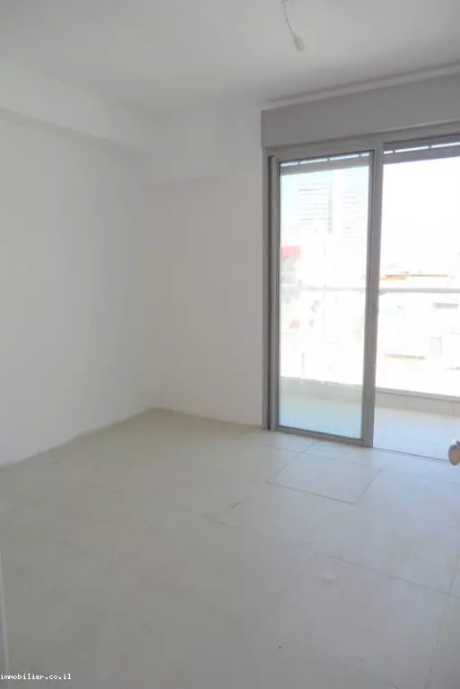Appartamento 4 stanze Tel Aviv quartiere di mare 291-IBL-520