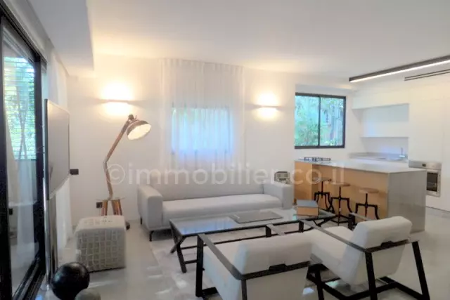 Appartamento 4 stanze Tel Aviv quartiere di mare