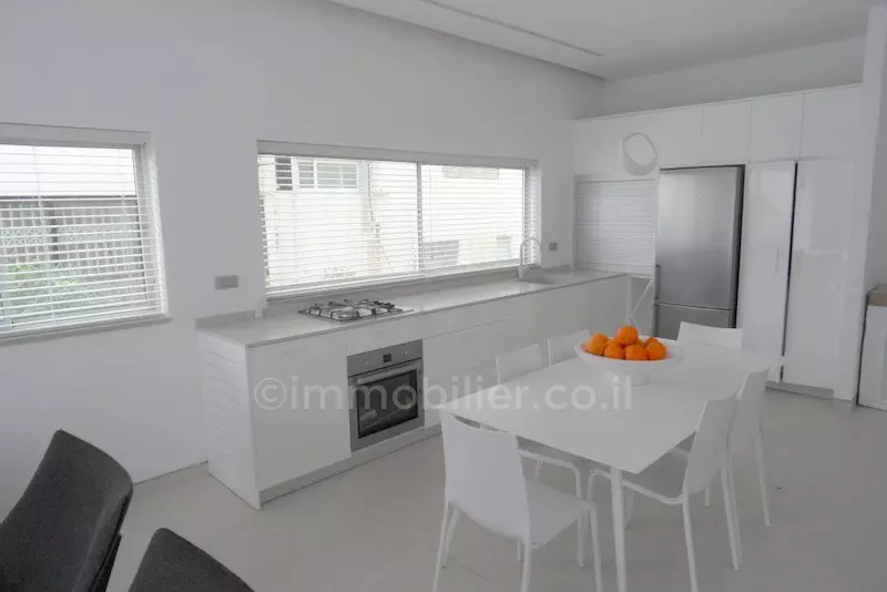 Appartamento 3 stanze Tel Aviv quartiere di mare 291-IBL-593