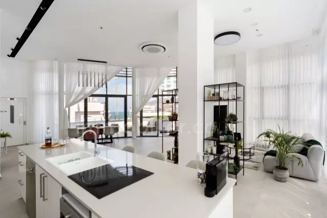 Attico 5 stanze Tel Aviv quartiere di mare