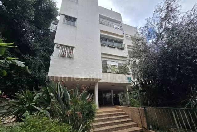 Duplex 4 stanze Givataim Shenkin 291-IBL-822