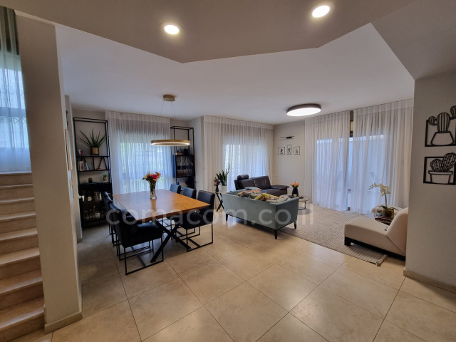 Vendita Duplex Guivat Shmuel