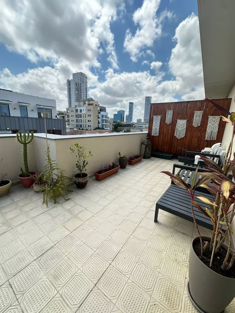 Mini attico 3 stanze Tel Aviv Nahalat binyamin 342-IBL-6839