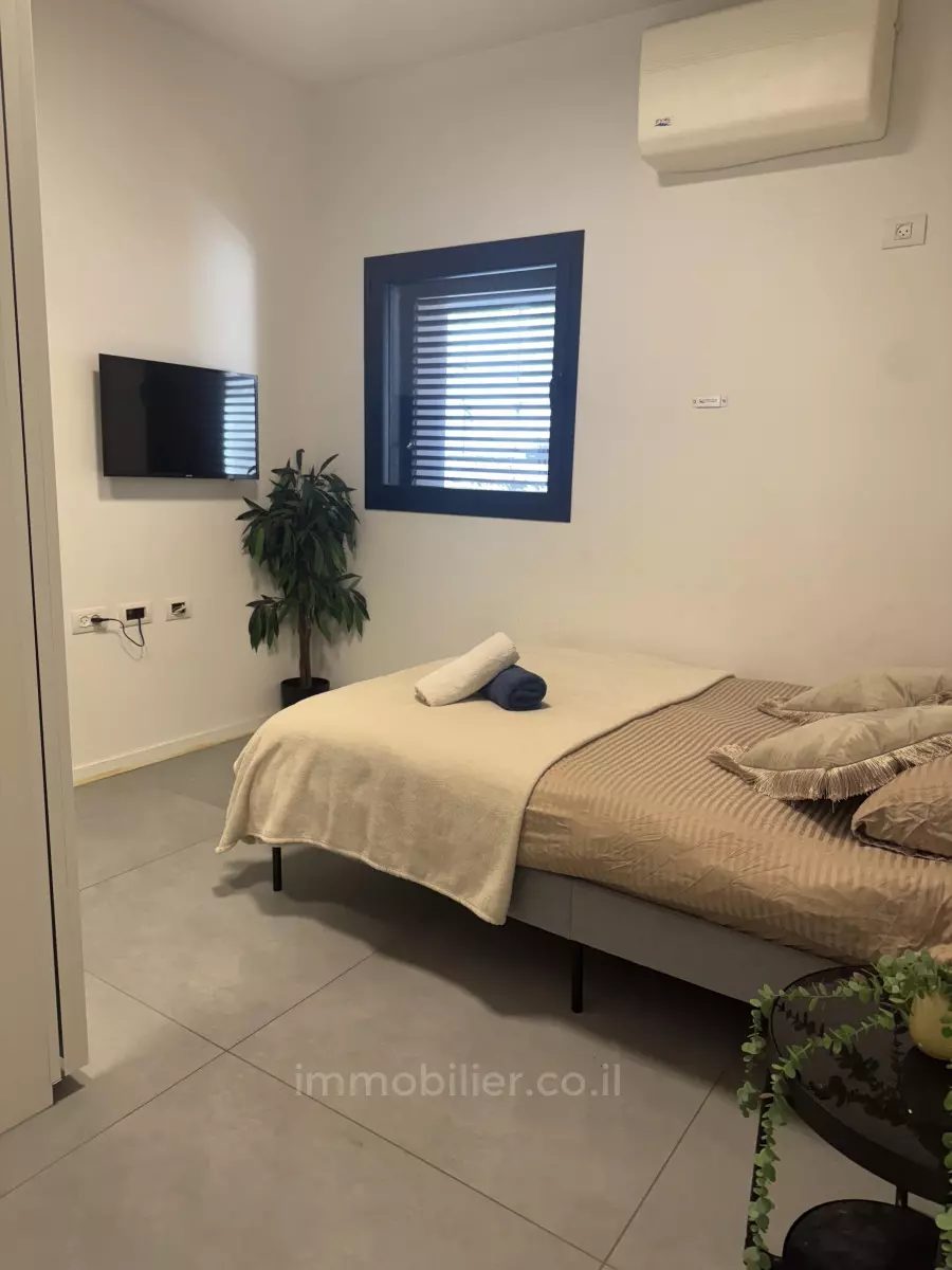 Appartamento 4 stanze Tel Aviv 1a linea di mare 342-IBL-6841