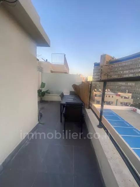 Duplex 3 stanze Tel Aviv Ben-Yehuda 342-IBL-6889