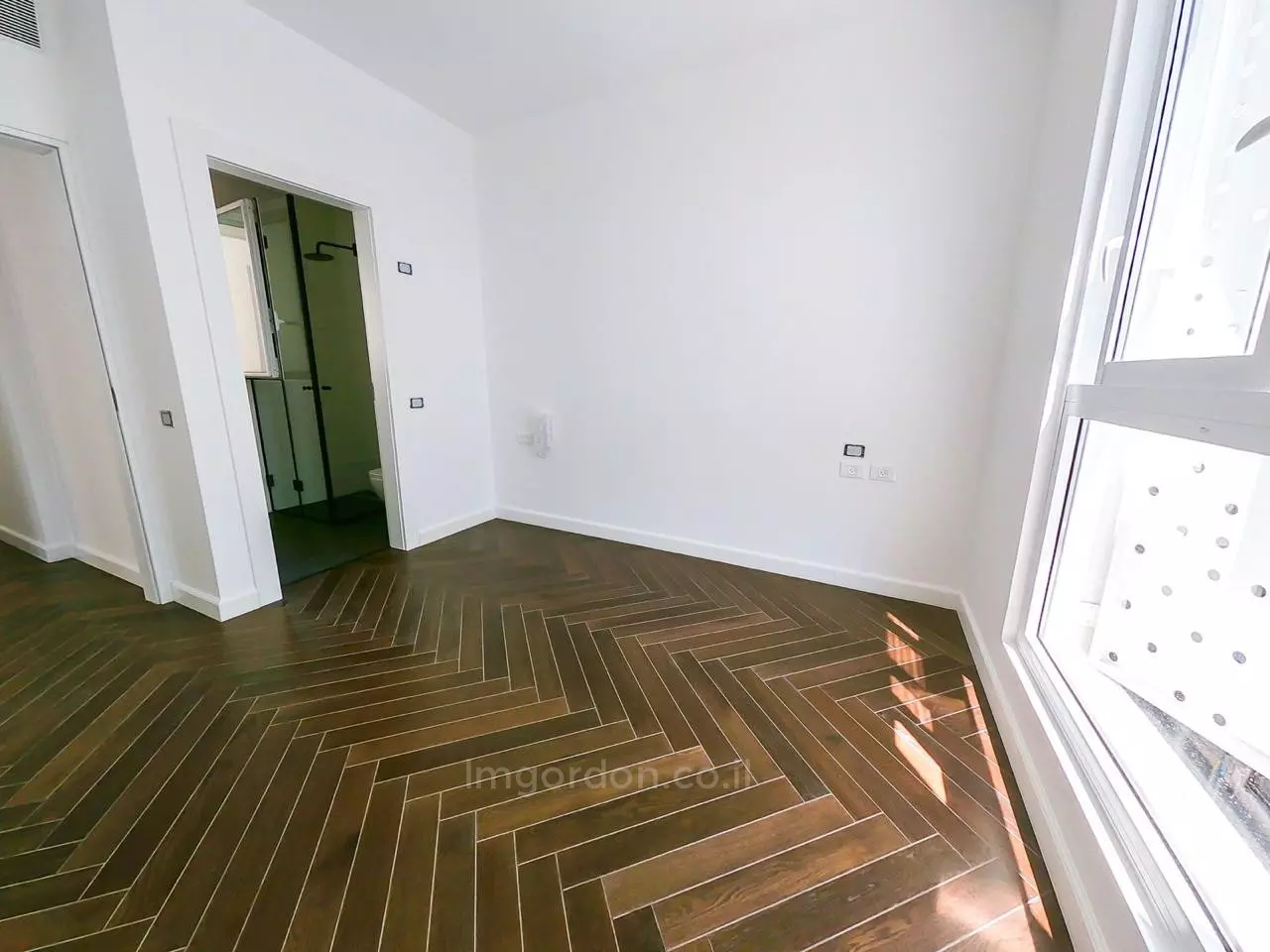 Mini attico 3 stanze Tel Aviv Shenkin 357-IBL-1553