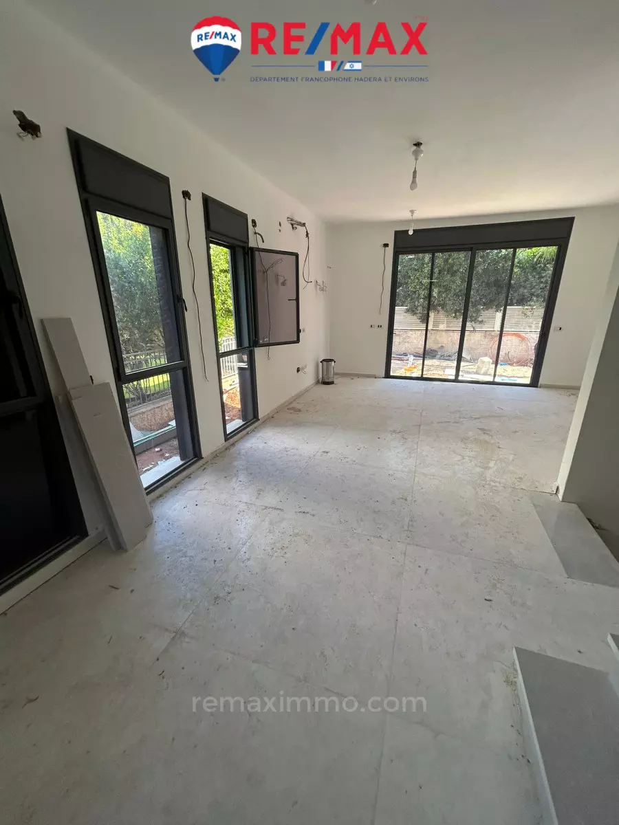 Villa 6 stanze Hadera Distretto Nissan 379-IBL-417