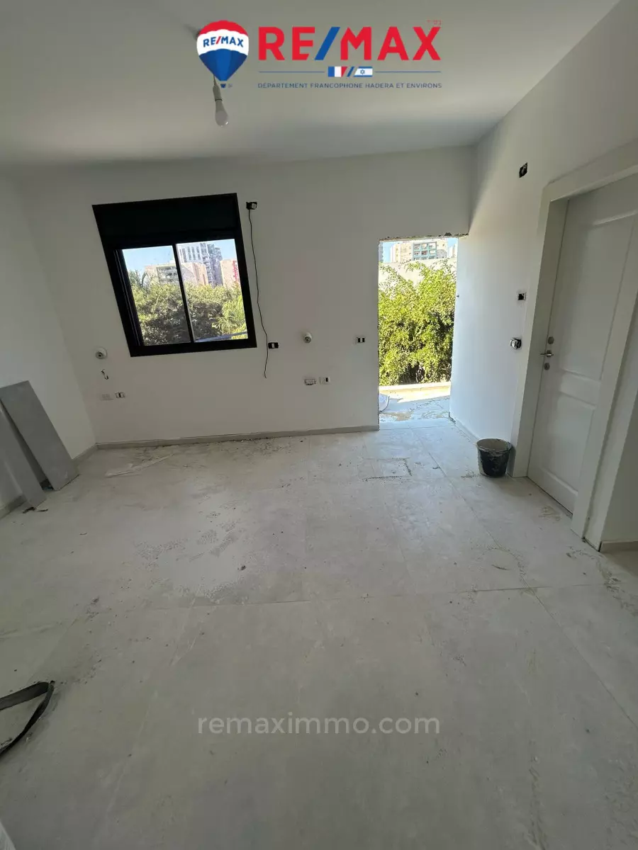 Villa 6 stanze Hadera Distretto Nissan 379-IBL-417