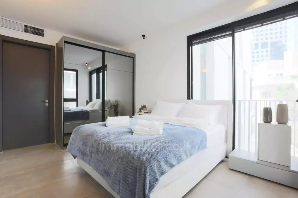 Appartamento 3 stanze Tel Aviv 1a linea di mare 457-IBL-1200