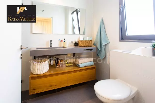 Appartamento 1 stanze Kfar Yona 