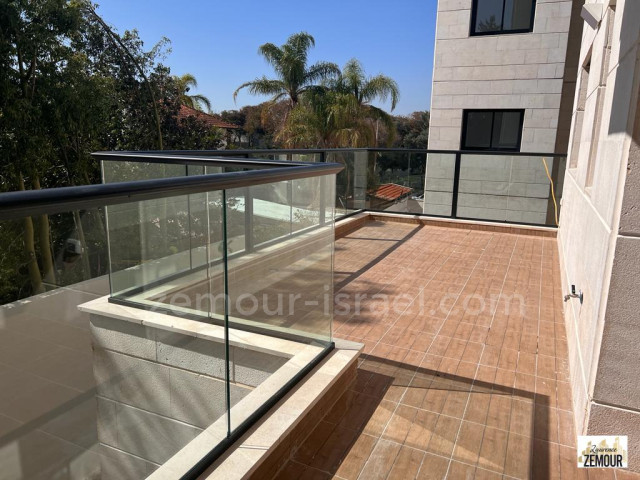 Vendita Appartamento Raanana