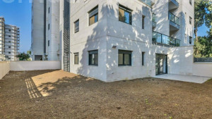 Vendita Livello del giardino Raanana