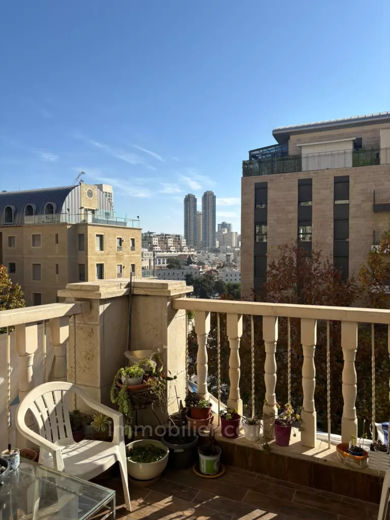 Appartamento 5 stanze Gerusalemme Kiryat haleum 606-IBL-40