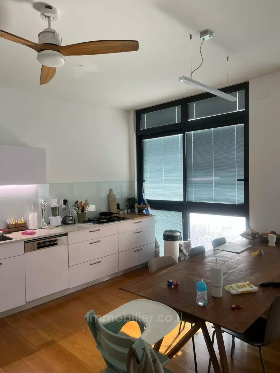 Appartamento 4 stanze Tel Aviv 1a linea di mare 627-IBL-33