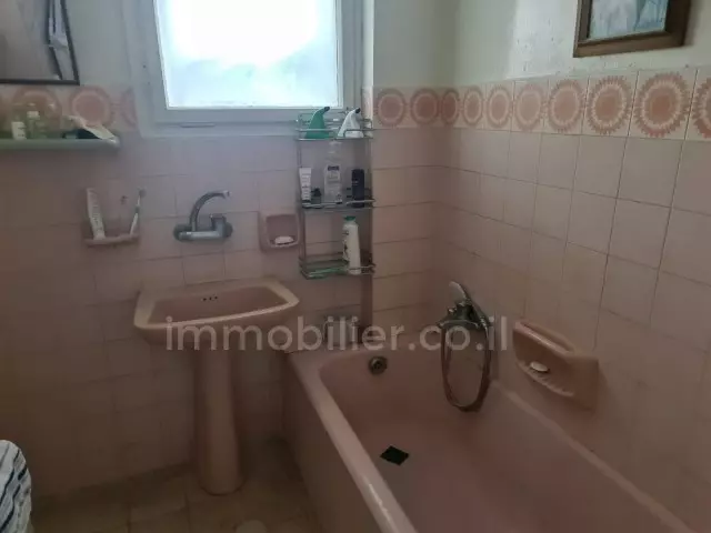 Apartamento 4 cômodos Jerusalém Talbieh